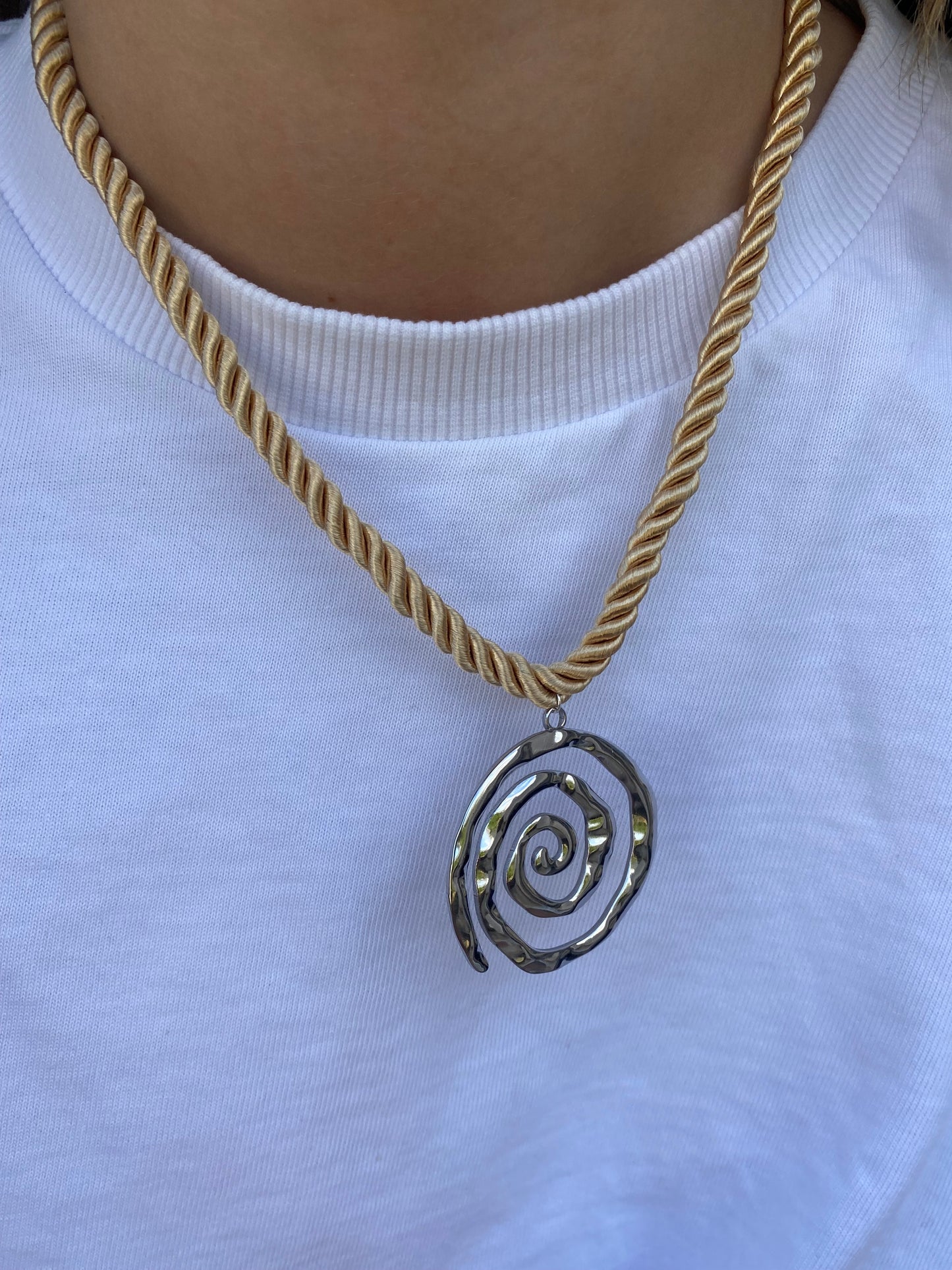 Spiral necklace