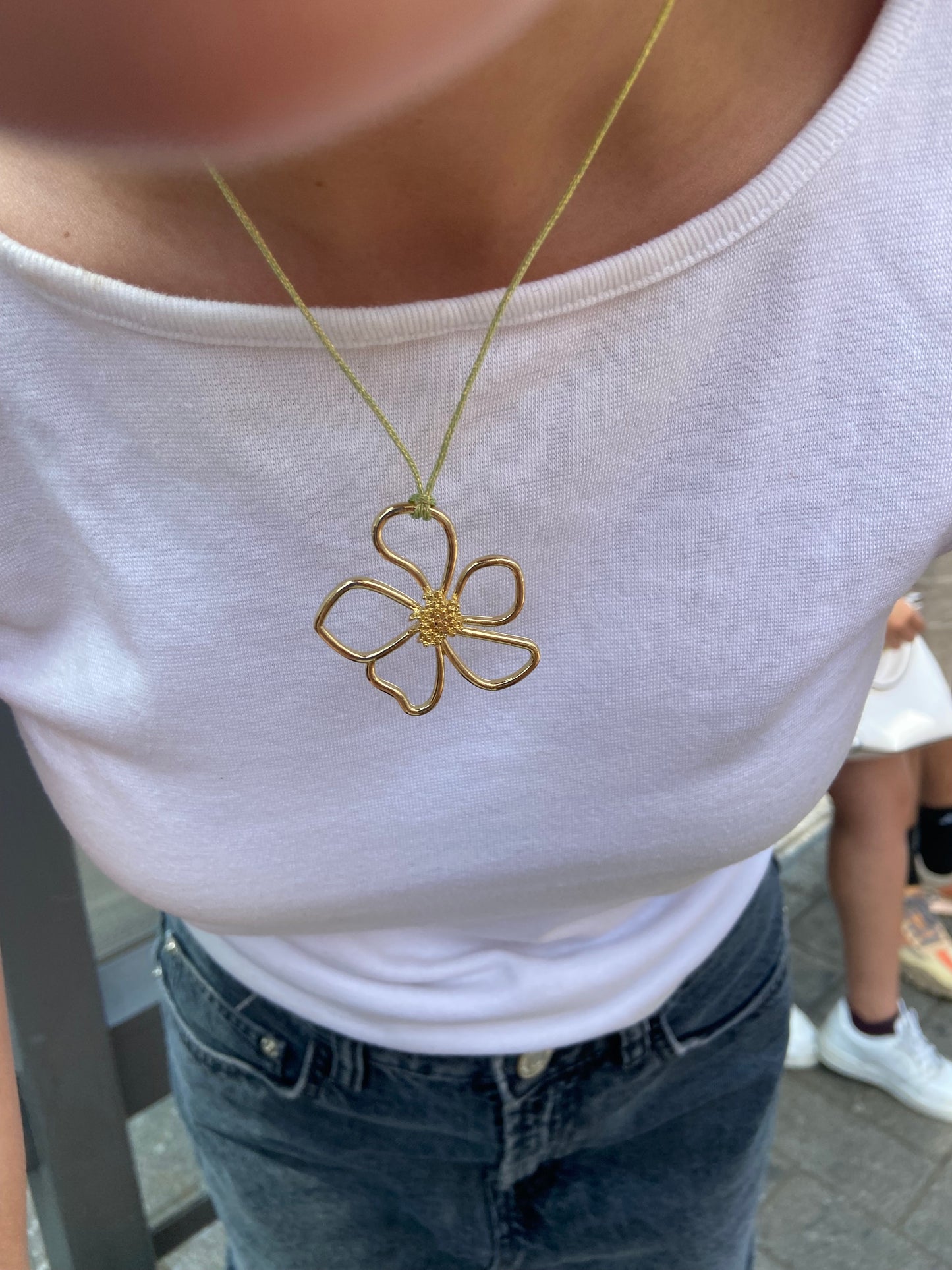 Flower necklace