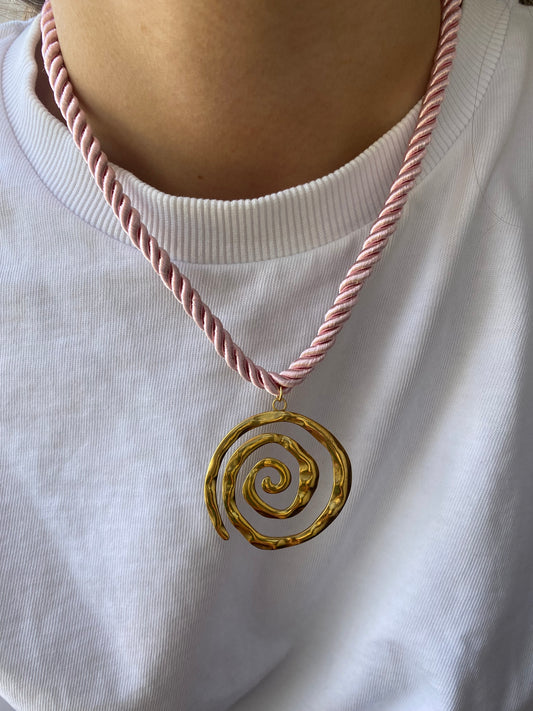 Spiral gold necklace